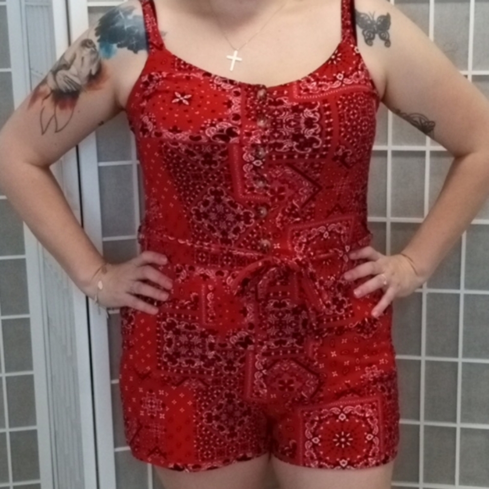 Romper - Picture 2 of 3